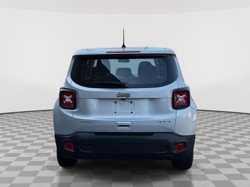 Glacier Metallic Clearcoat 2021 Jeep Renegade Sport