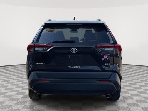 Midnight Black Metallic 2022 Toyota RAV4 XLE