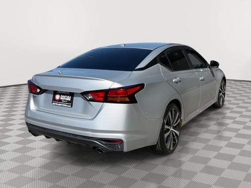 2019 Nissan Altima 2.5 SR