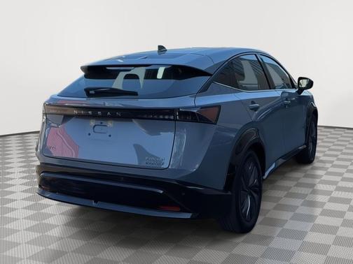 Boulder Gray Pearl 2024 Nissan ARIYA EVOLVE+