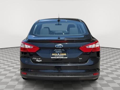 Tuxedo Black Metallic 2014 Ford Focus SE