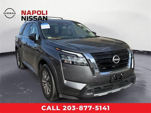 2023 Nissan Pathfinder SL 4WD