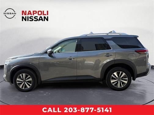 2023 Nissan Pathfinder SL 4WD