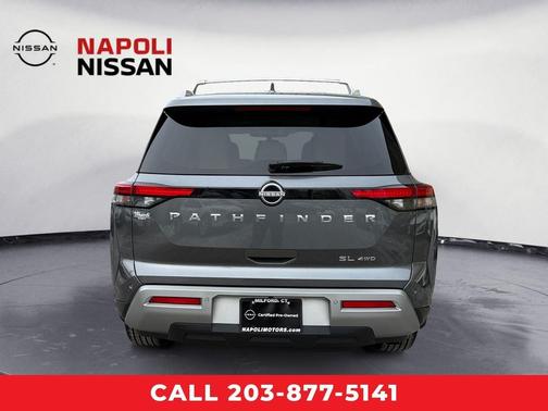 2023 Nissan Pathfinder SL 4WD