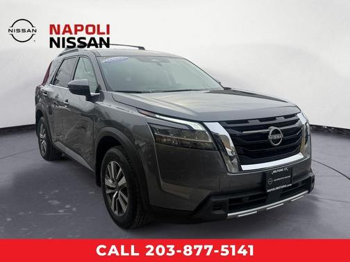 2023 Nissan Pathfinder SL 4WD