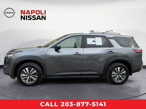2023 Nissan Pathfinder SL 4WD