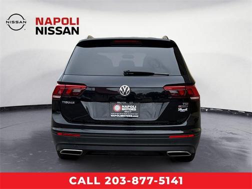 Pearl Metallic 2018 Volkswagen Tiguan 2.0T S 4MOTION