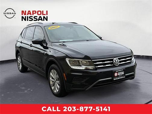 Pearl Metallic 2018 Volkswagen Tiguan 2.0T S 4MOTION