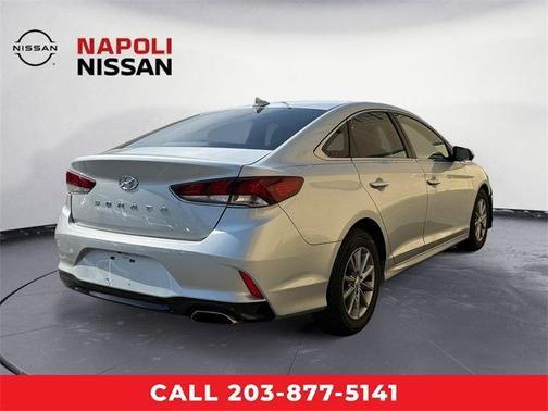 2018 Hyundai SONATA SE