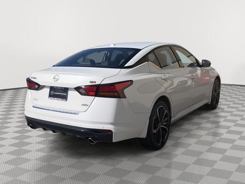 2023 Nissan Altima SR Intelligent AWD