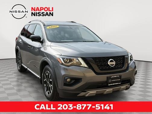 2019 Nissan Pathfinder SL