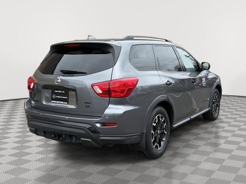 2019 Nissan Pathfinder SL