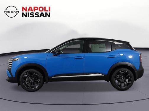 Arctic Ice Blue Metallic/Super Black 2026 Nissan Kicks SR