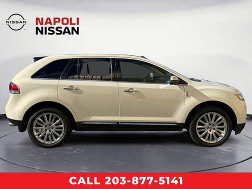 2013 Lincoln MKX Base