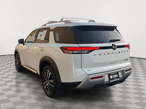 2023 Nissan Pathfinder Platinum 4WD