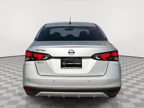 Brilliant Silver Metallic 2021 Nissan Versa 1.6 S