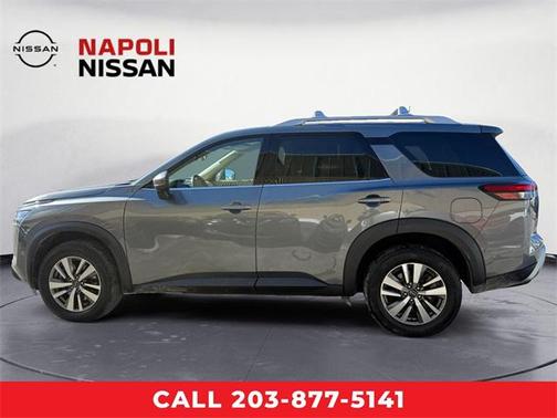 2023 Nissan Pathfinder SL 4WD