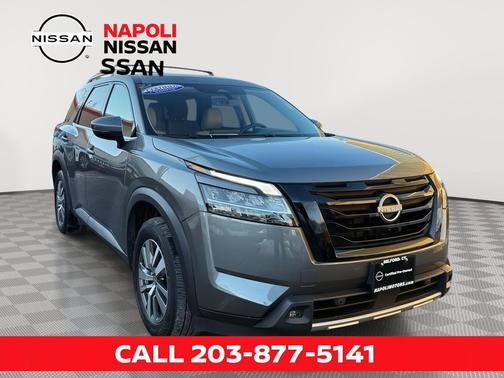 2023 Nissan Pathfinder SL 4WD