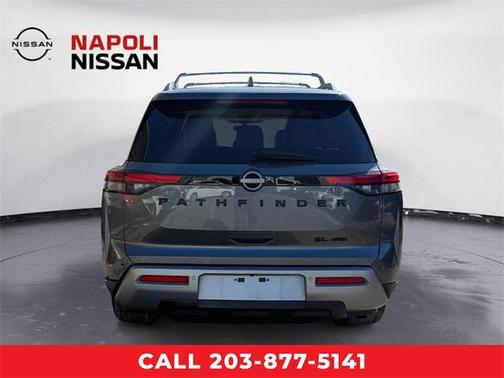 2023 Nissan Pathfinder SL 4WD