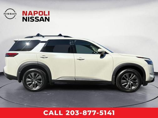 2023 Nissan Pathfinder SV 4WD