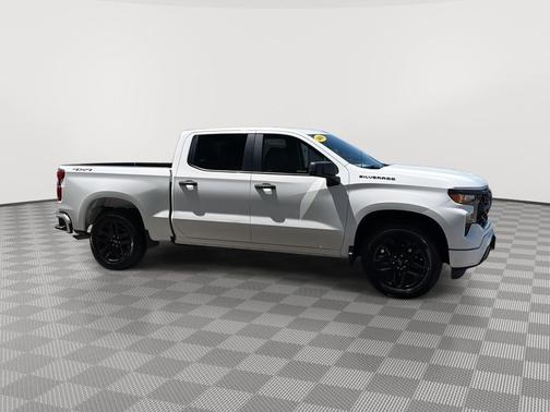 Summit White 2024 Chevrolet Silverado 1500 Custom