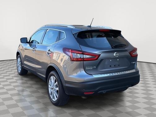 2022 Nissan Rogue Sport SV