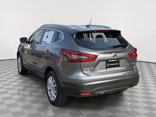 2022 Nissan Rogue Sport SV