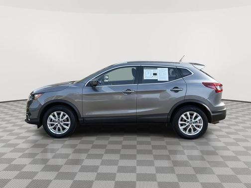 2022 Nissan Rogue Sport SV