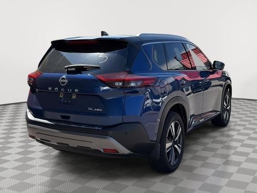 Caspian Blue Metallic/Super Black 2023 Nissan Rogue SL