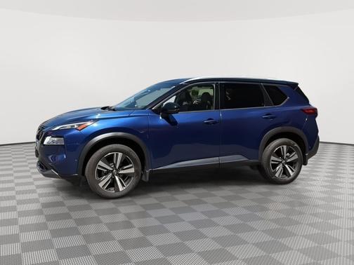 Caspian Blue Metallic/Super Black 2023 Nissan Rogue SL
