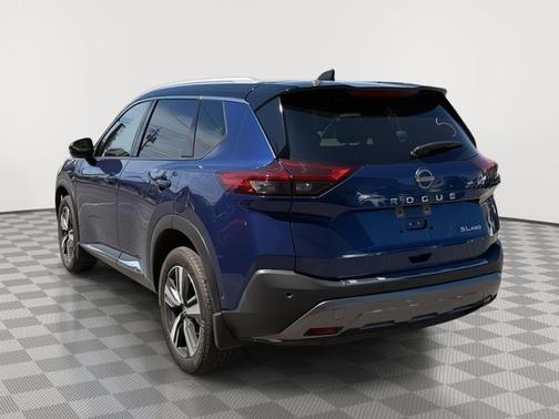 Caspian Blue Metallic/Super Black 2023 Nissan Rogue SL