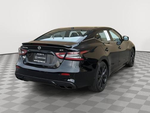 Super Black 2023 Nissan Maxima SR Xtronic CVT