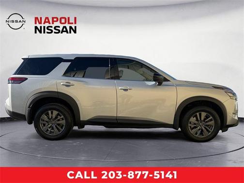 2023 Nissan Pathfinder S 4WD