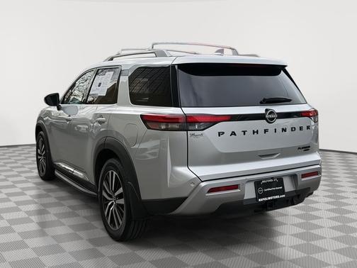 2024 Nissan Pathfinder Platinum 4WD