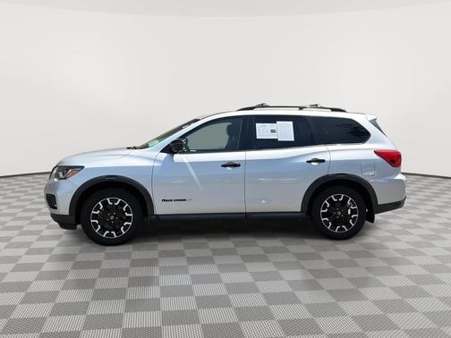 Brilliant Silver Metallic 2020 Nissan Pathfinder SL 4WD