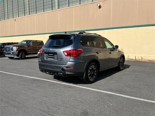 2020 Nissan Pathfinder SL 4WD