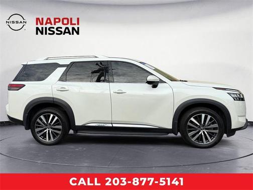 2022 Nissan Pathfinder Platinum 4WD