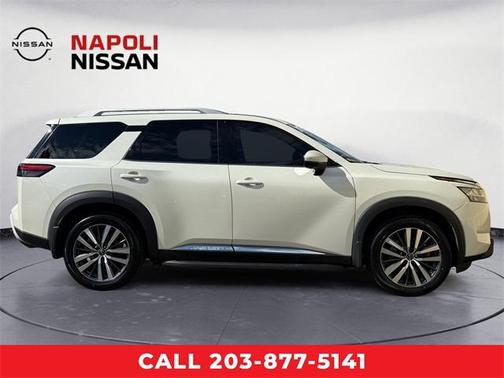 2022 Nissan Pathfinder Platinum 4WD