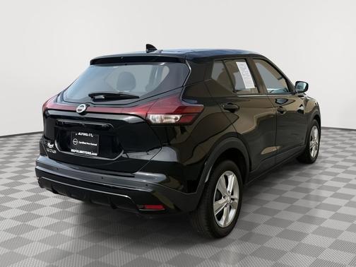2021 Nissan Kicks S