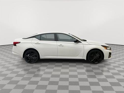 2023 Nissan Altima SR Intelligent AWD