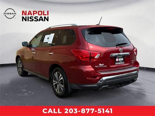 2017 Nissan Pathfinder SL