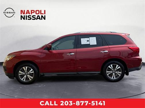 2017 Nissan Pathfinder SL
