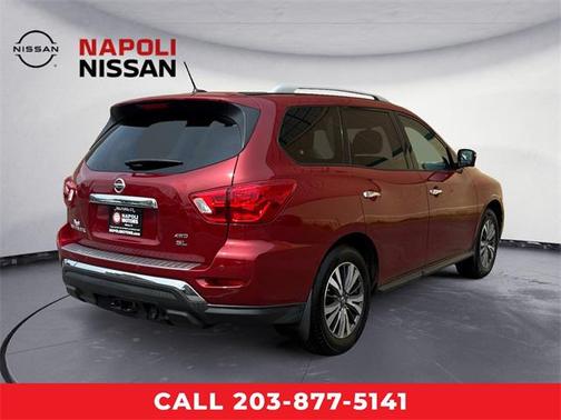 2017 Nissan Pathfinder SL