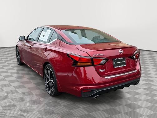 2023 Nissan Altima SR FWD