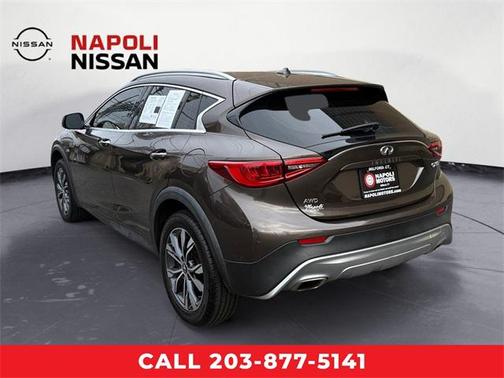 2017 INFINITI QX30 Luxury