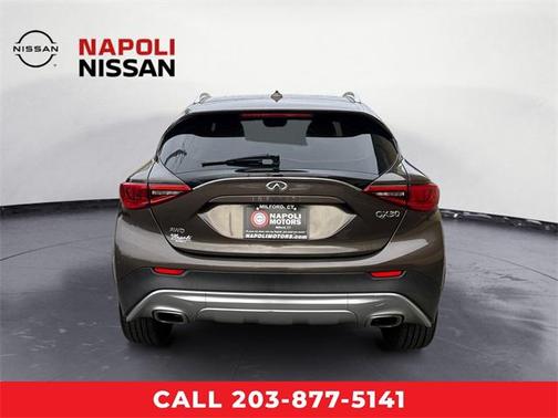 2017 INFINITI QX30 Luxury