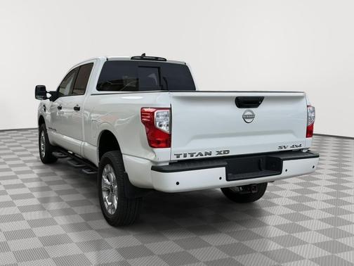 2024 Nissan Titan XD SV