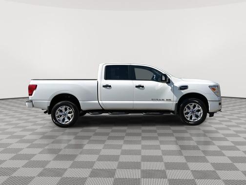 Glacier White 2024 Nissan Titan XD SV