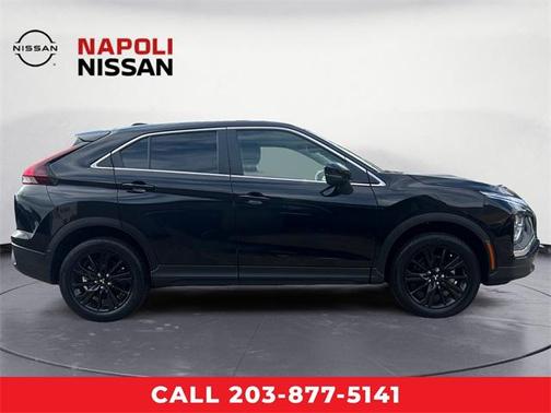 Labrador Black Pearl 2023 Mitsubishi Eclipse Cross LE