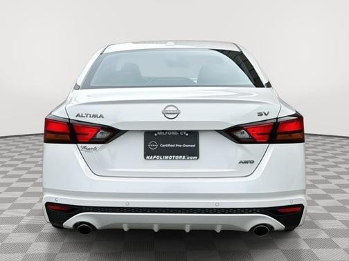 Pearl White Tricoat 2024 Nissan Altima 2.5 SV